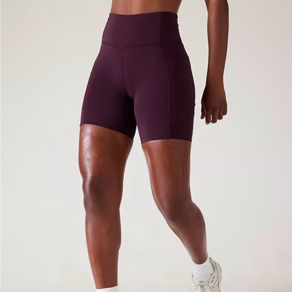 Athleta Maroon Salutation Stash Shorts 7”